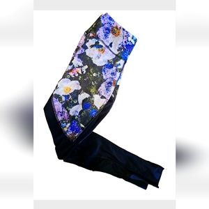 Nike Power Legend Print 3/4 Crop Tights Sz Small 100% Auth. Floral 861577 010